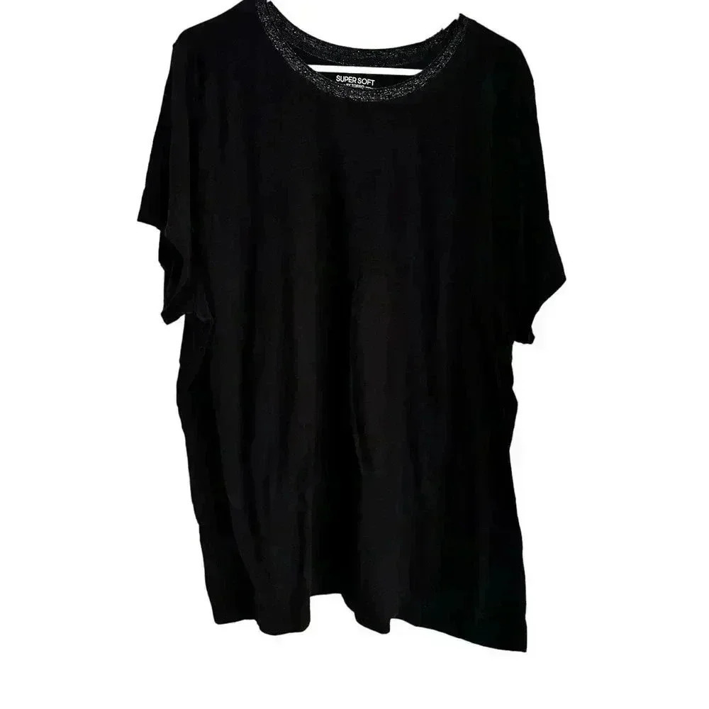 Torrid Wmn's Size 4 4X Super Soft Black Slub Jersey T-Shirt W/Silver Accents